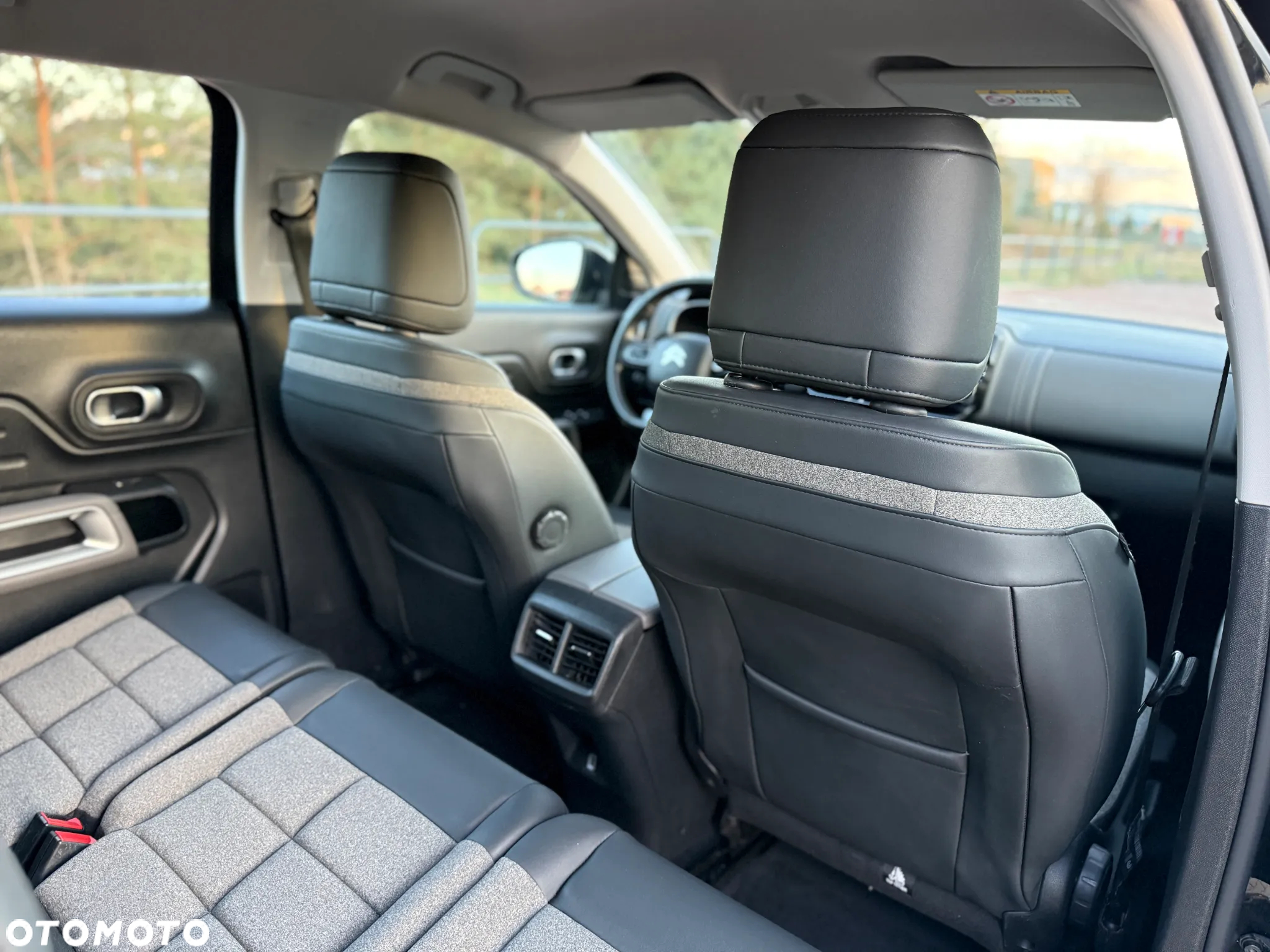 Citroën C5 Aircross Hybrid 225 e.EAT8 SHINE PACK - 31