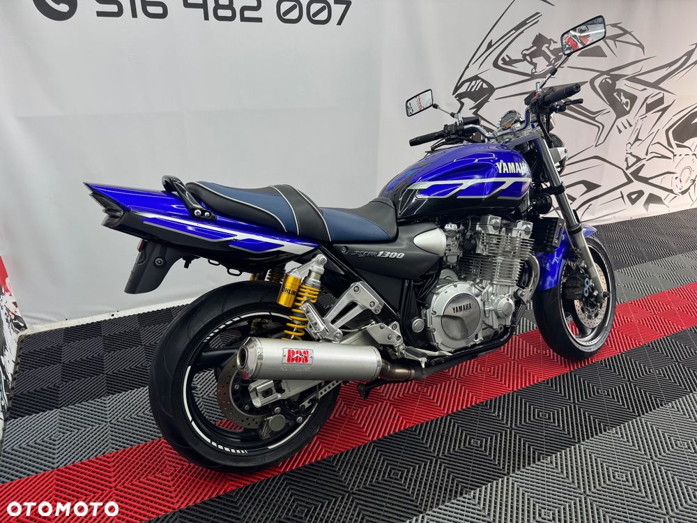 Yamaha XJR - 3