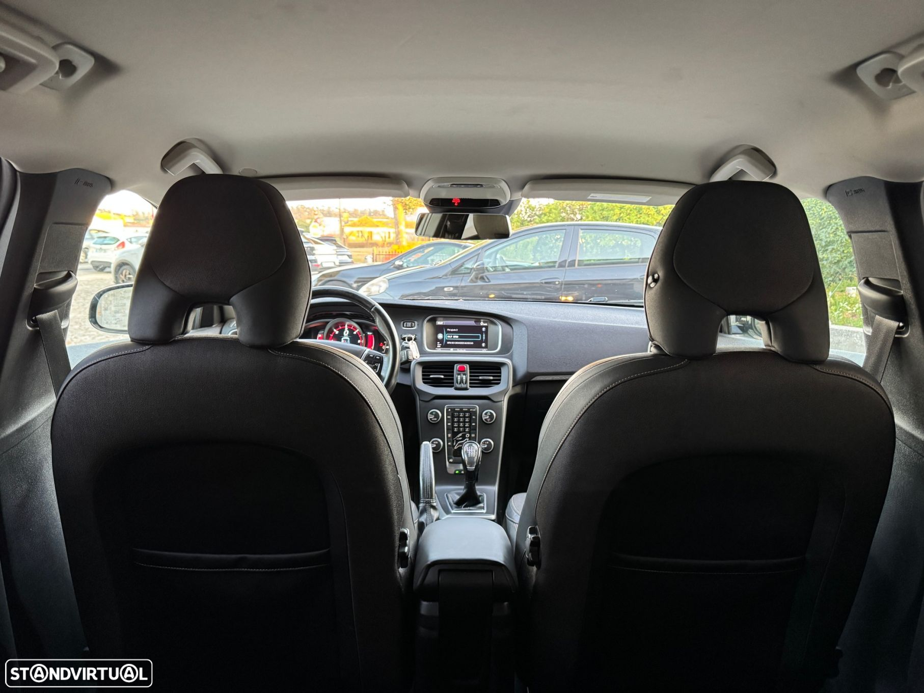Volvo V40 Cross Country 1.6 D2 Momentum - 17