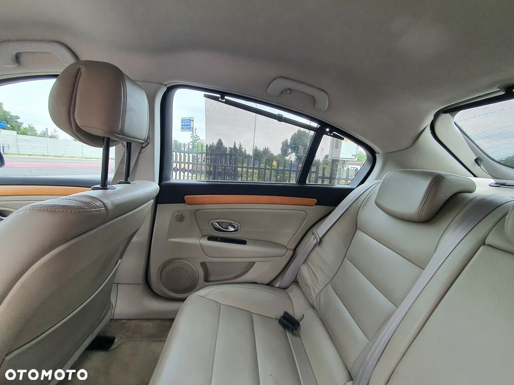 Renault Laguna 2.0 DCi Initiale - 14