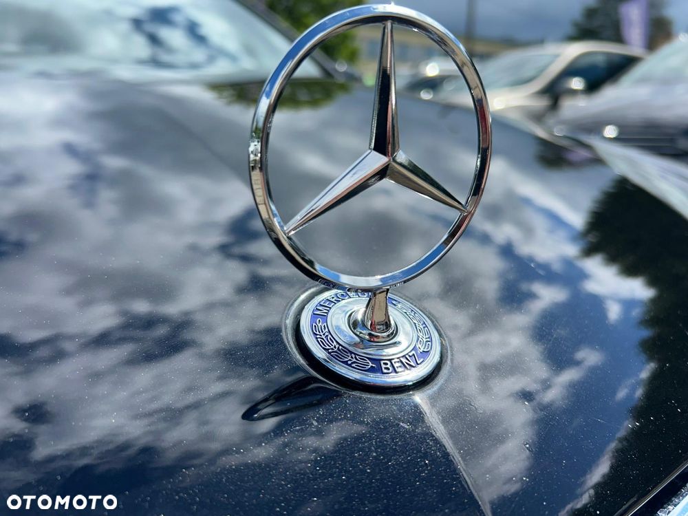 Mercedes-Benz Klasa E 200 CDI DPF BlueEFFICIENCY 7G-TRONIC Elegance - 26