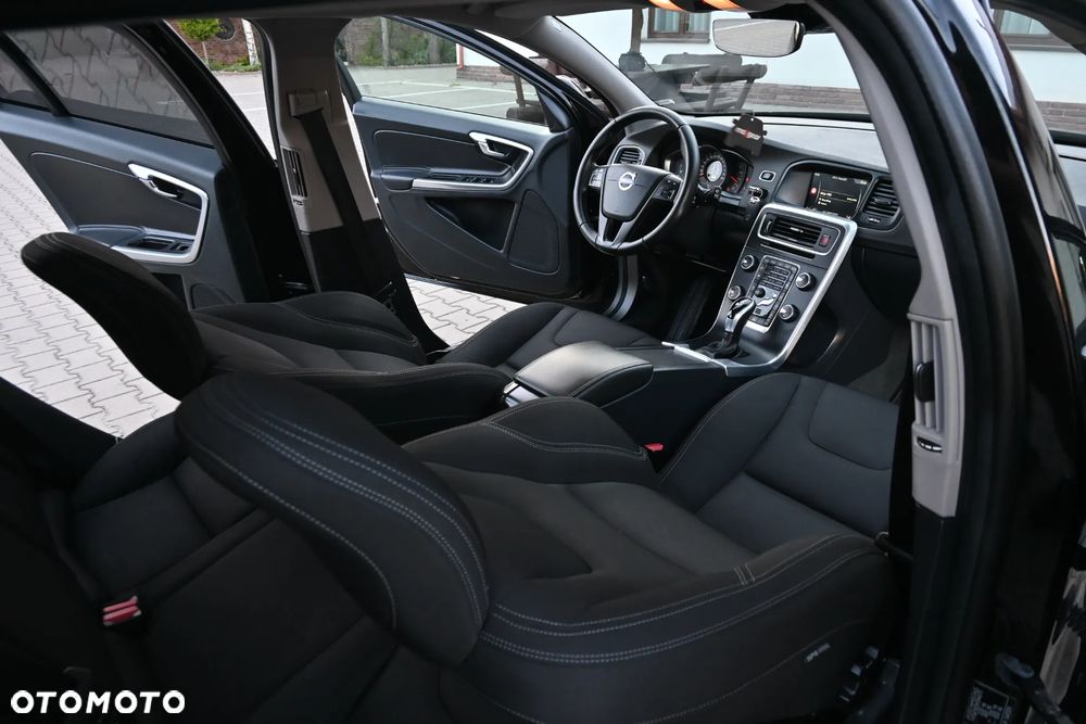 Volvo V60 D3 Geartronic Momentum - 10