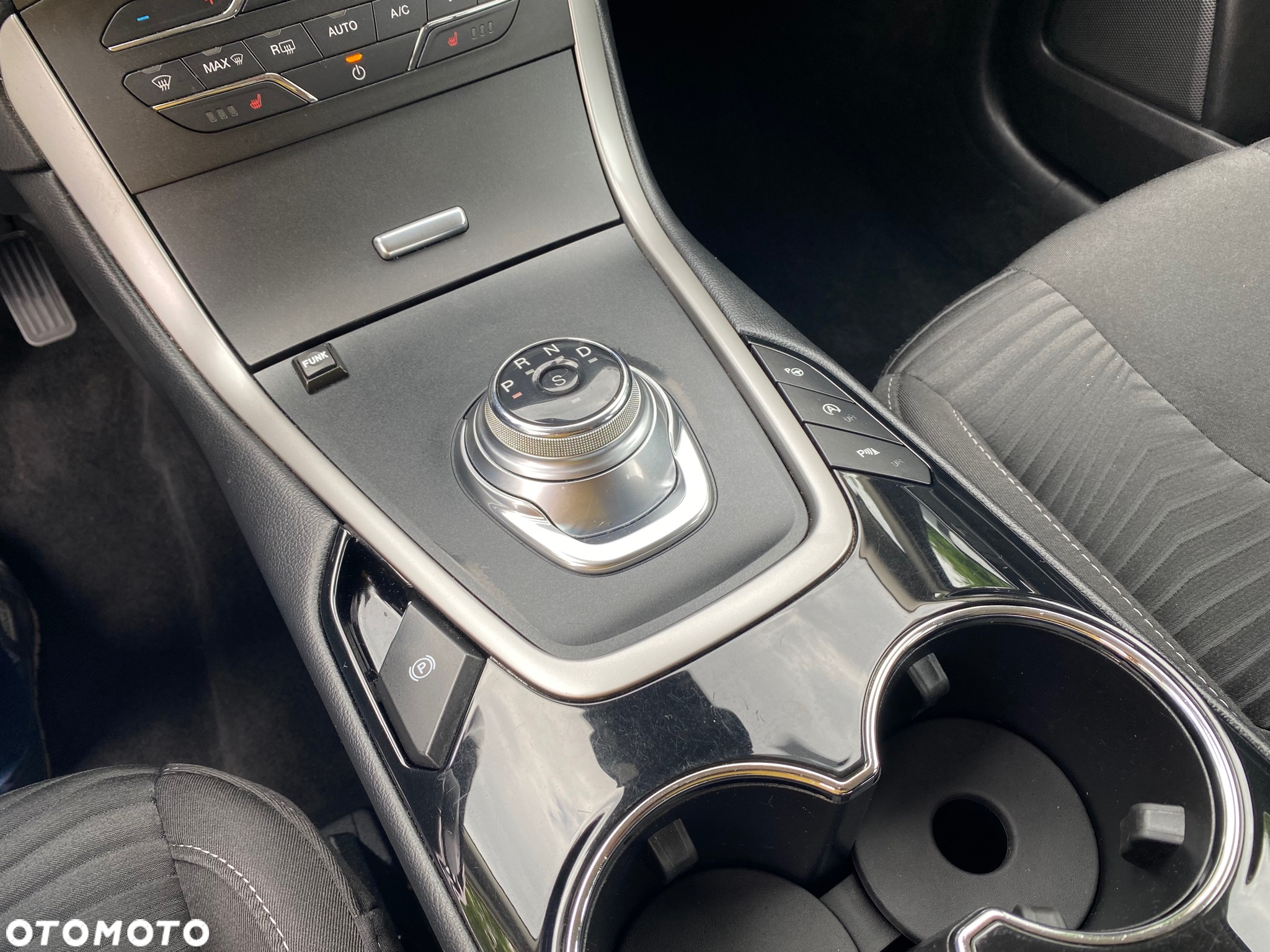 Ford S-Max 2.0 TDCi Titanium PowerShift - 34