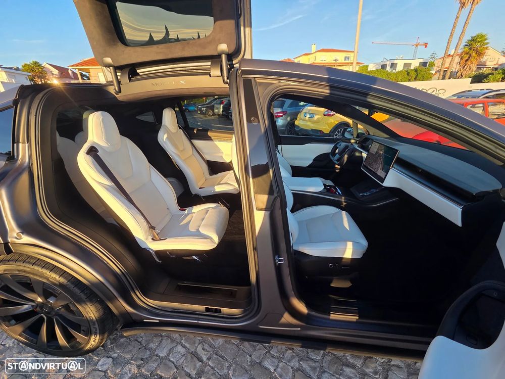 Tesla Model X Plaid AWD - 5