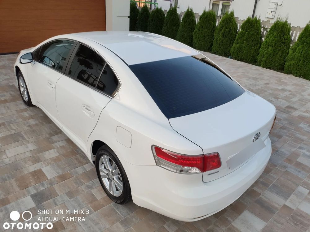 Toyota Avensis 2.0 Prestige EU5 MS - 6