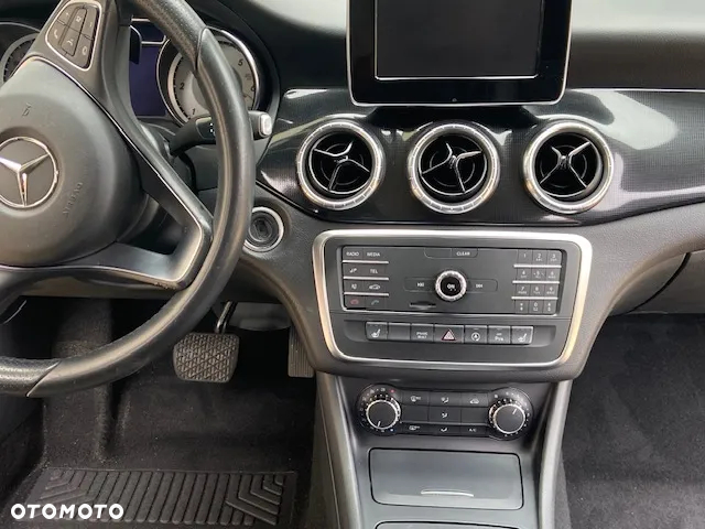 Mercedes-Benz CLA - 6