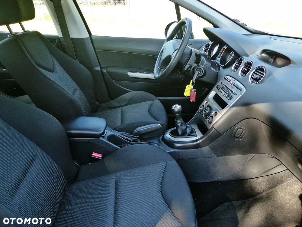 Peugeot 308 120 VTi Millesim 200 - 26