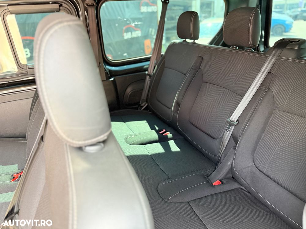 Renault Trafic - 16
