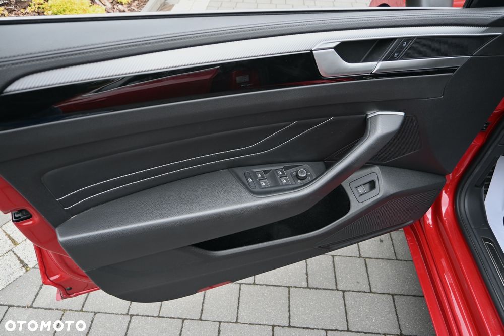 Volkswagen Arteon 2.0 TDI SCR DSG R-Line - 24
