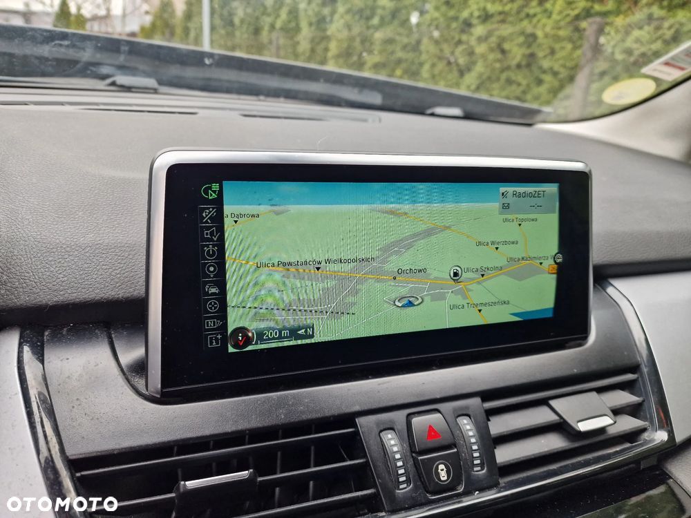 BMW Seria 2 216d - 28