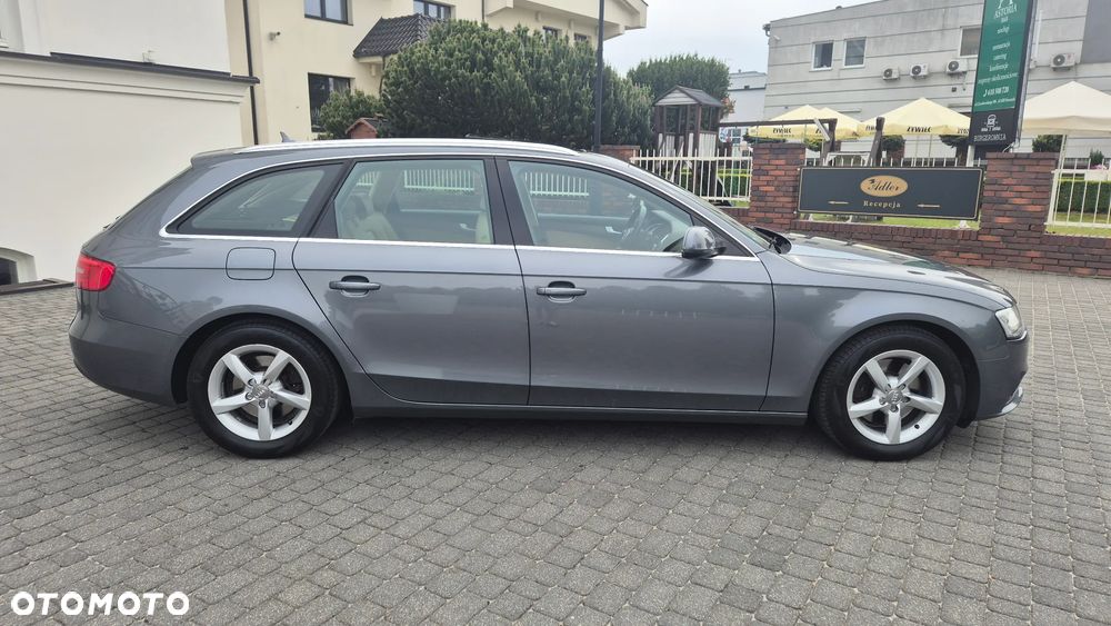 Audi A4 Avant 2.0 TDI DPF clean diesel multitronic Ambiente - 4