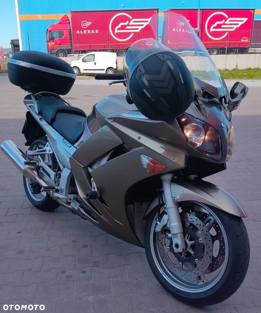 Yamaha FJR - 3