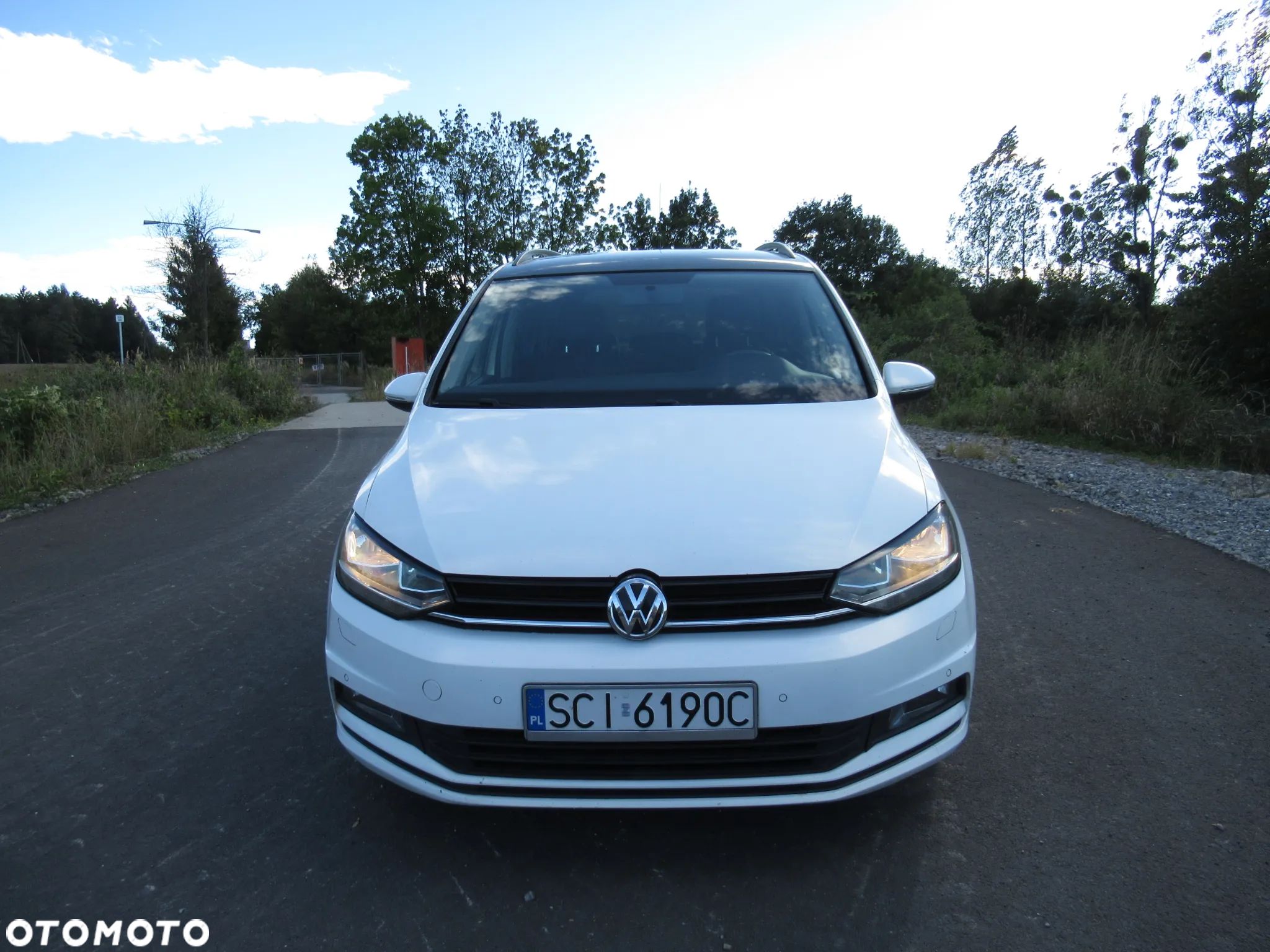 Volkswagen Touran 2.0 TDI BMT Comfortline DSG - 1