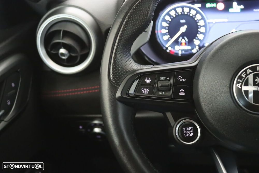 Alfa Romeo Tonale 1.3 Plug-In Hybrid Veloce e-AWD - 10