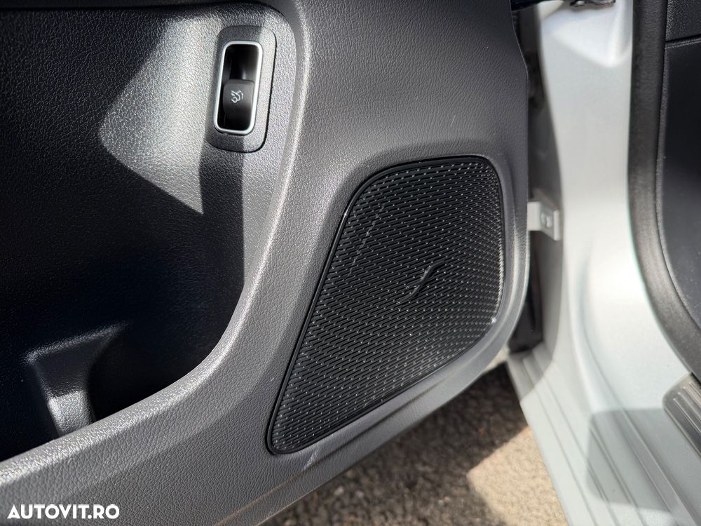 Mercedes-Benz A 180 Sedan 7G-DCT - 20