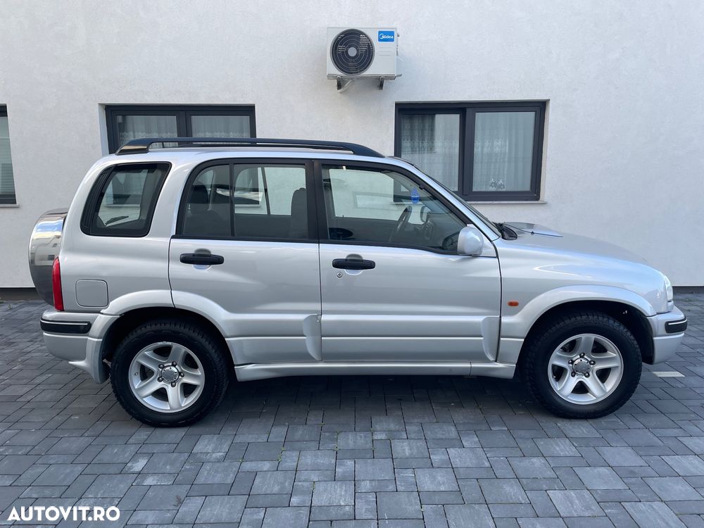 Suzuki Grand Vitara 2.0 TD A/C - 10