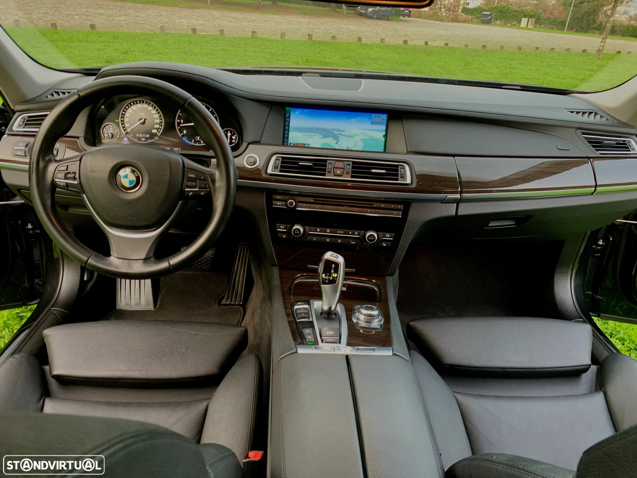 BMW 740 d Pack M - 39