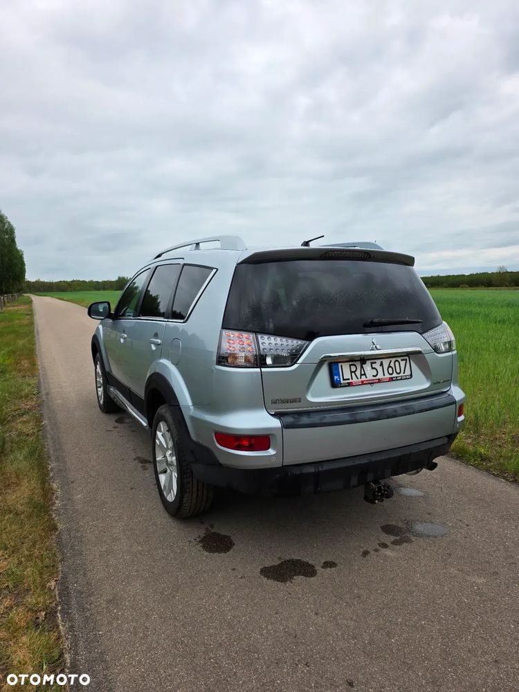 Mitsubishi Outlander - 5
