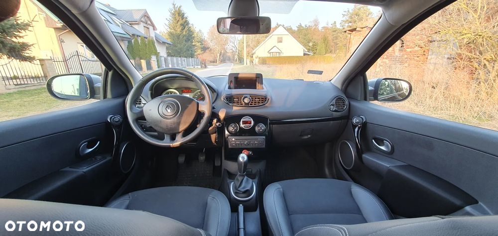 Renault Clio 1.2 16V Night&Day - 9