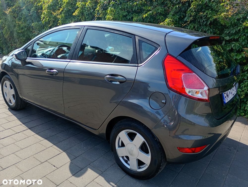 Ford Fiesta - 2