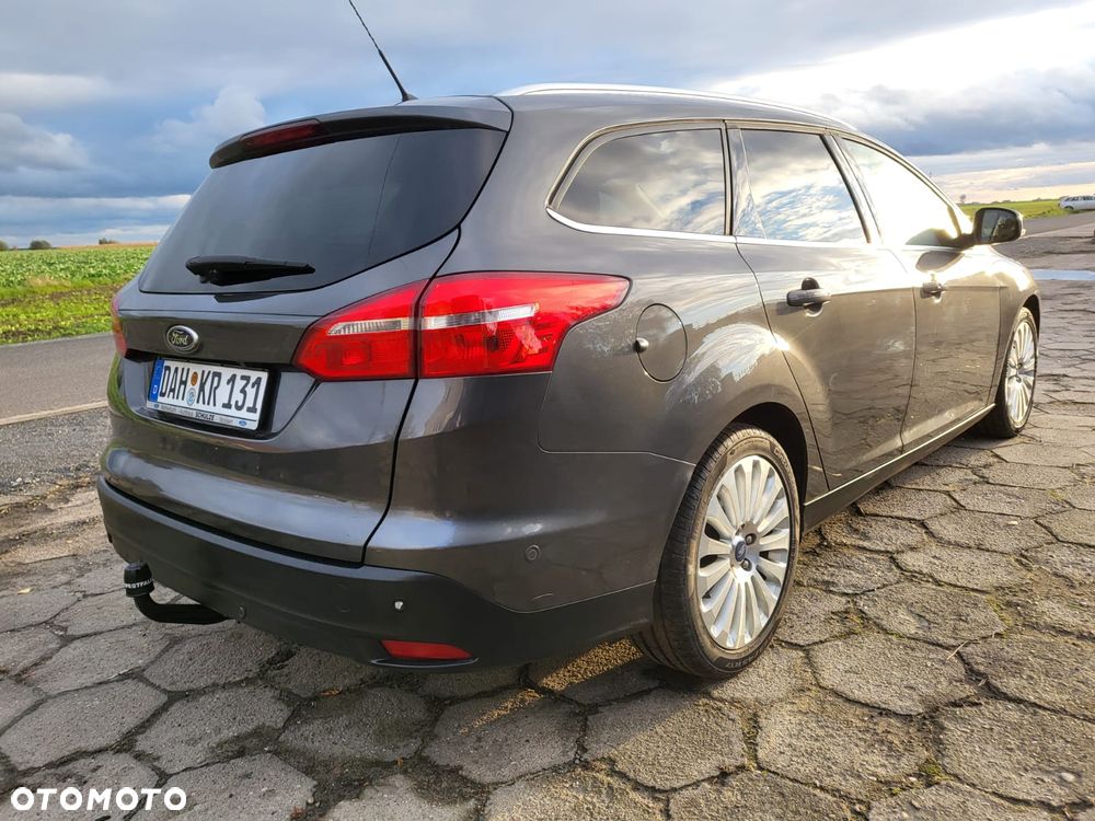 Ford Focus 1.0 EcoBoost STart-Stopp-System TITANIUM - 4
