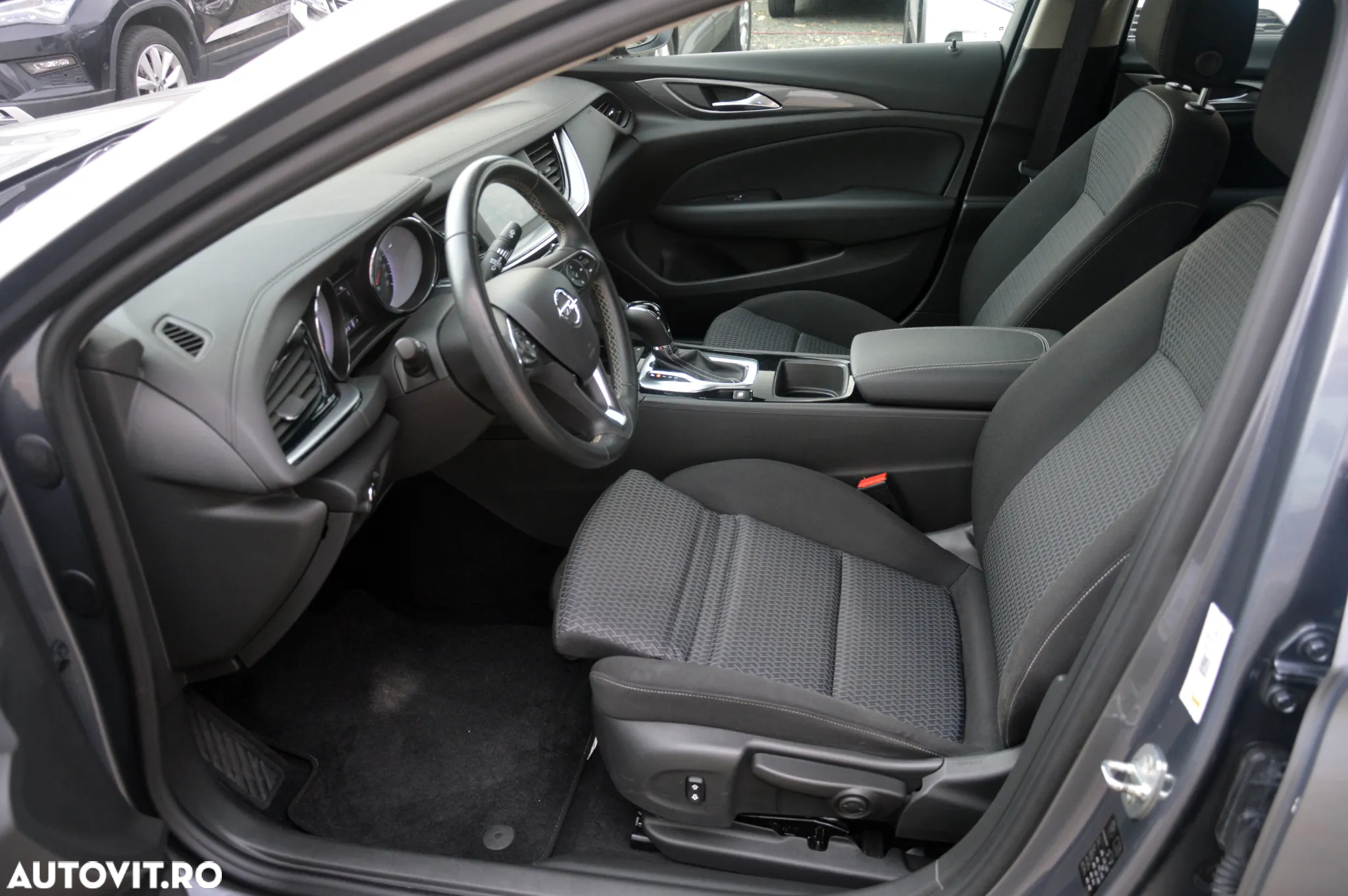 Opel Insignia Grand Sport 1.5 Diesel Automatik Business Edition - 6
