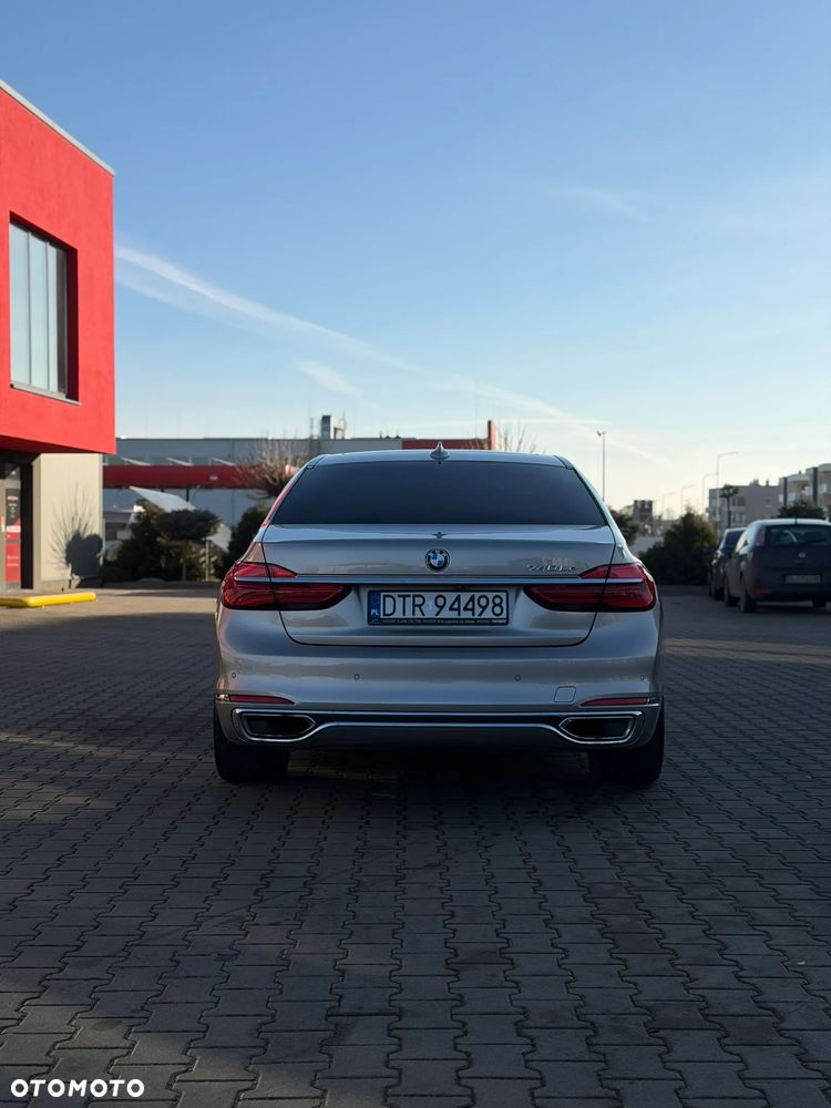 BMW Seria 7 740Li Edition Exclusive - 6