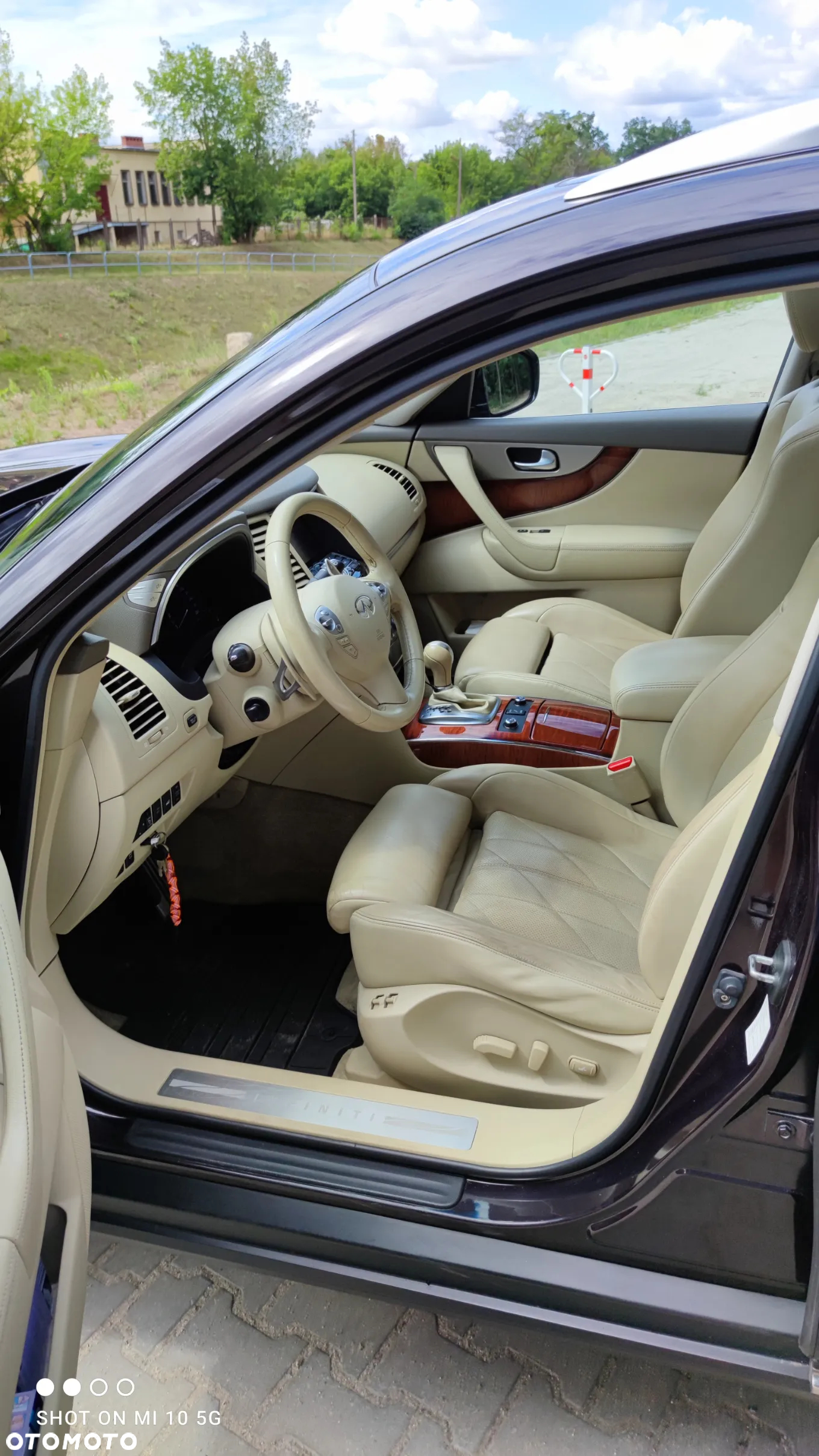 Infiniti QX70 3.0d S - 6