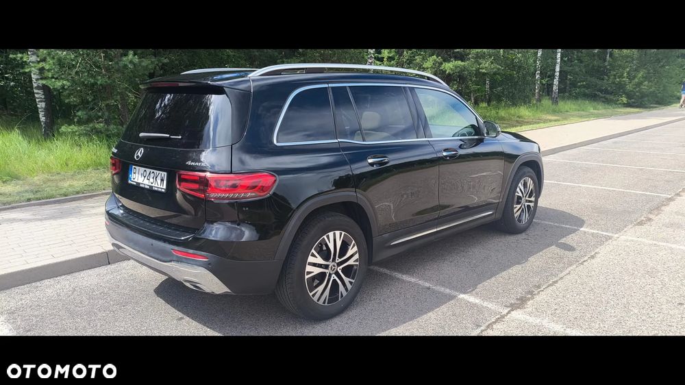 Mercedes-Benz GLB 250 4-Matic 8G-DCT - 3