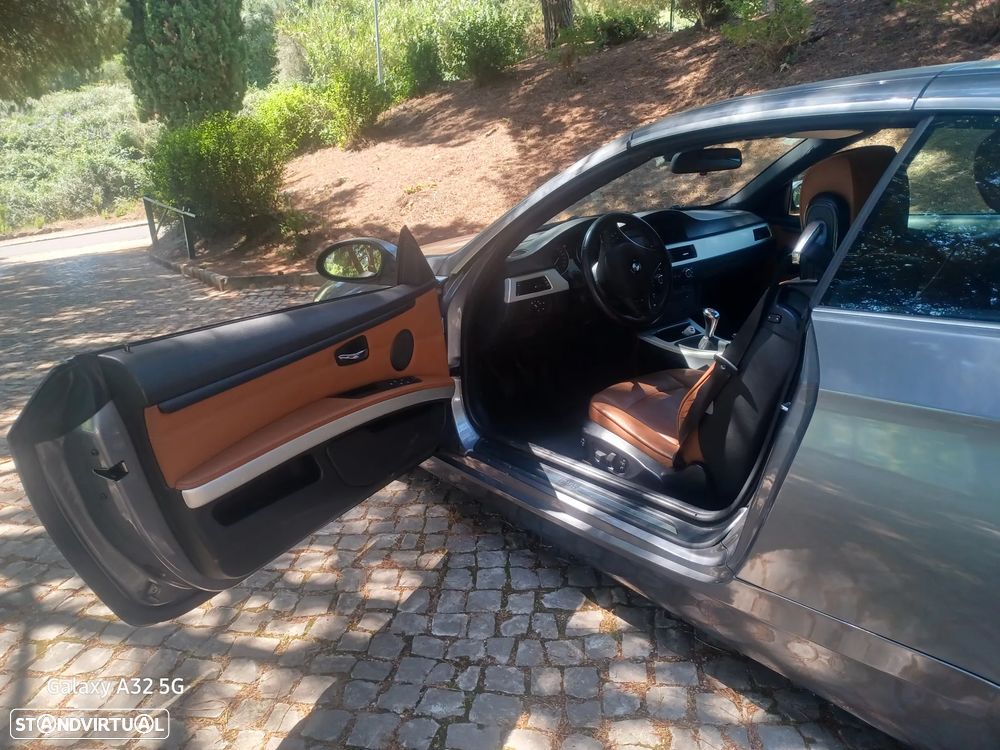 BMW 320 d Cabrio Intense - 2