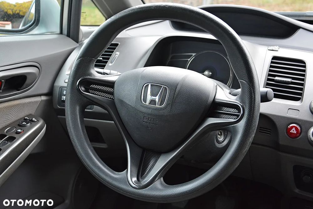 Honda Civic 1.8 Executive - 22