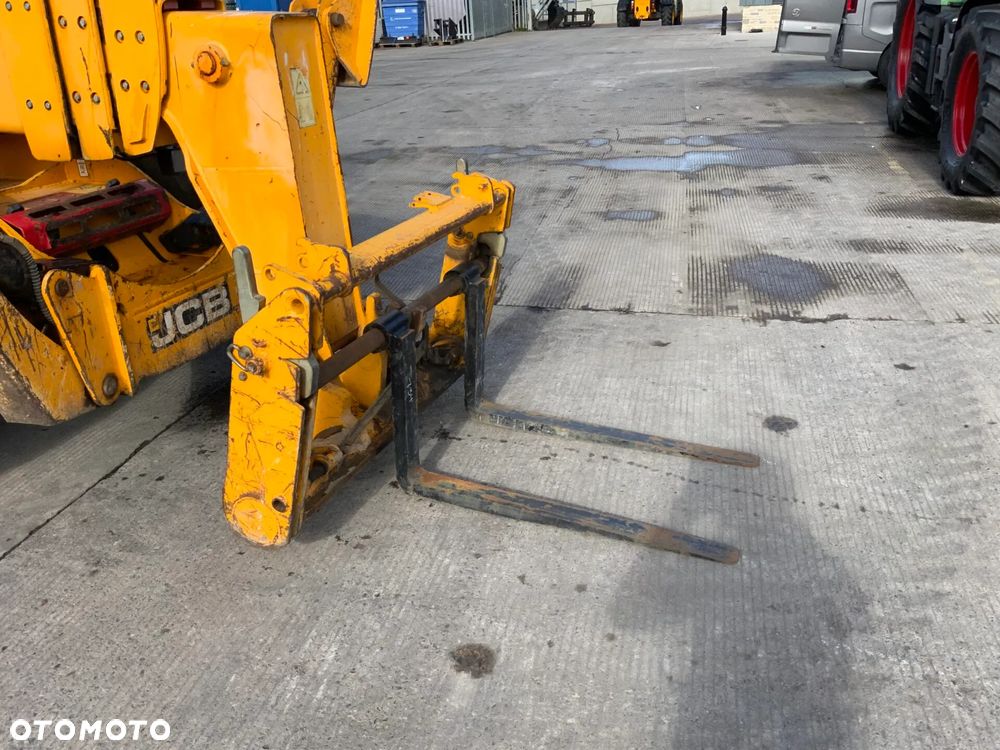 JCB JCB 540-170 , ŁADOWARKA TELESKOPOWA , 2014, Zasięg 17 metrów - 9
