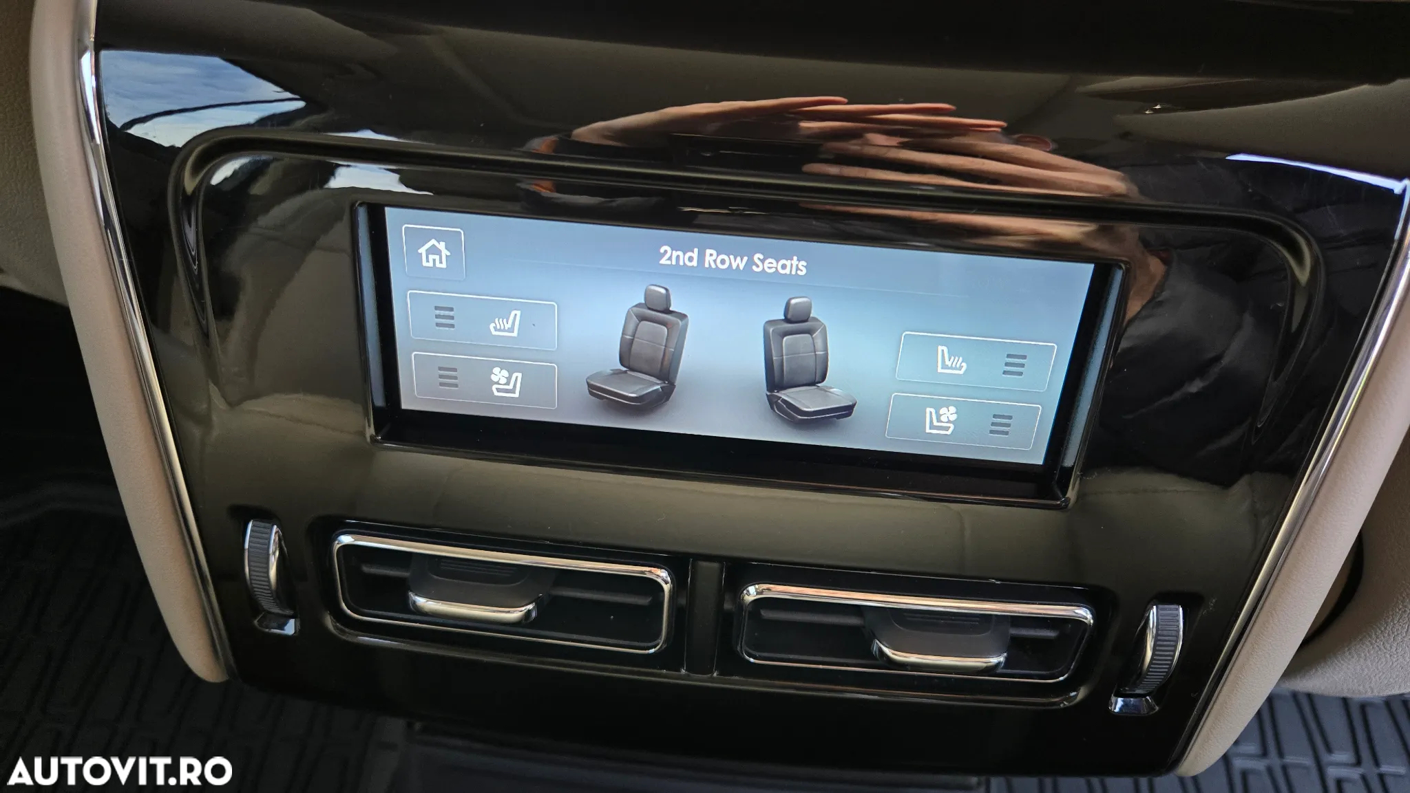 Lincoln Aviator - 14