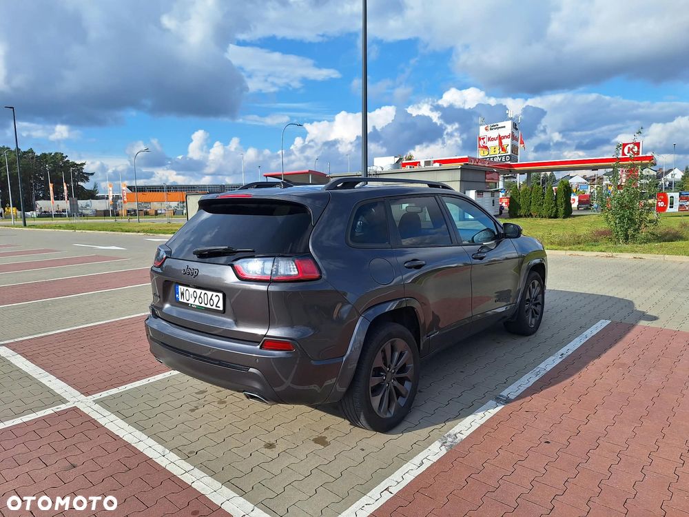 Jeep Cherokee - 8