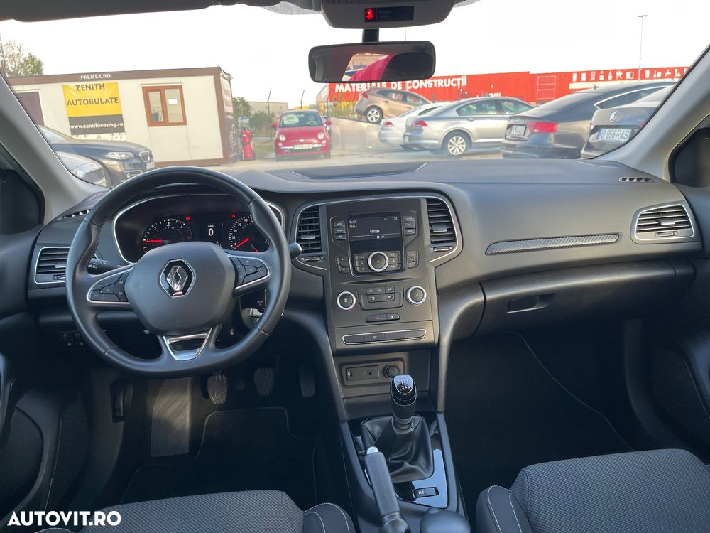 Renault Megane Blue dCi 116 Life - 12