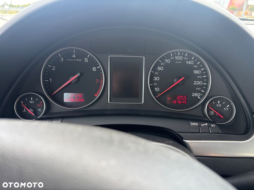 Audi A4 Avant 3.0 quattro - 10
