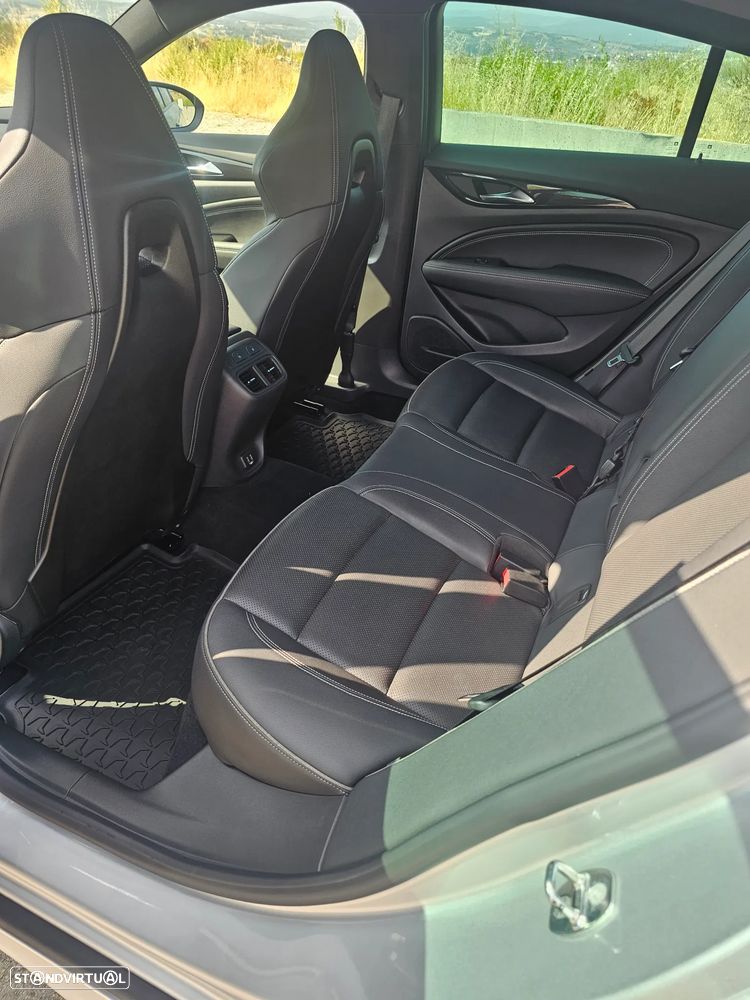 Opel Insignia Grand Sport - 12