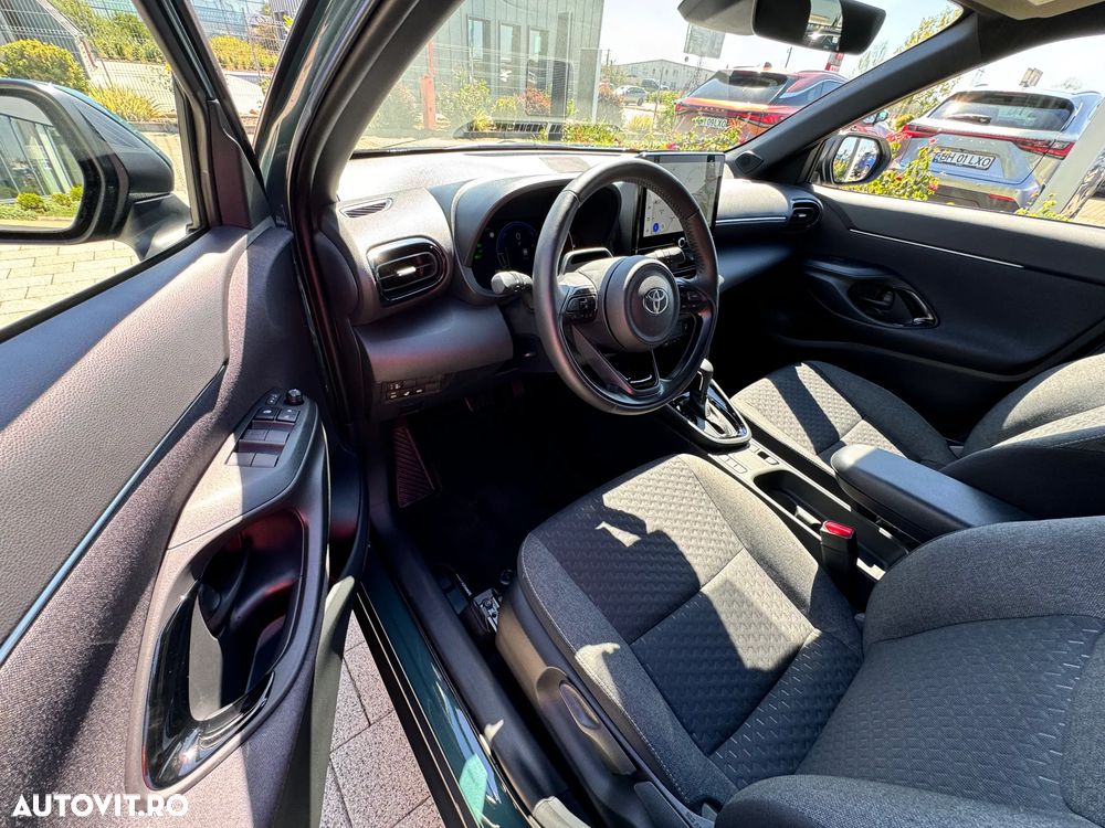 Toyota Yaris Cross 1.5 VVT-i HSD 116 4x2 HEV Dynamic - 23