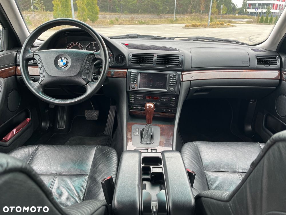 BMW Seria 7 740d - 28