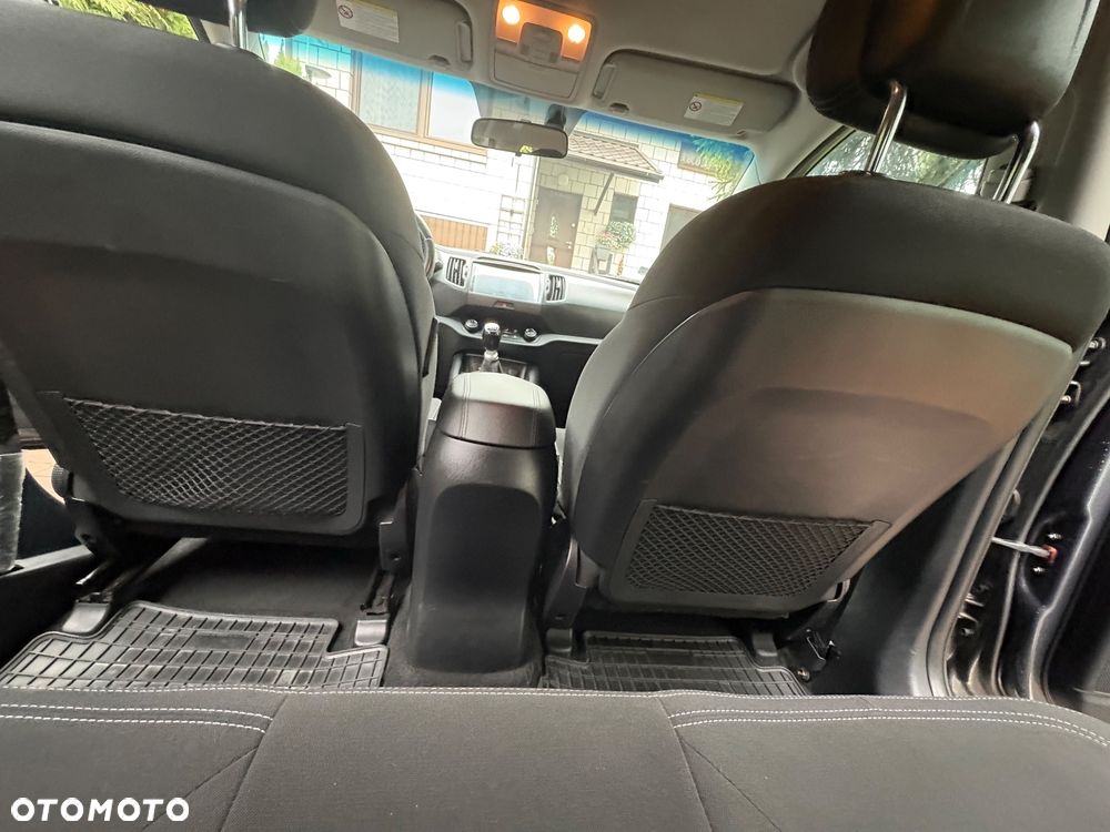 Kia Sportage - 13