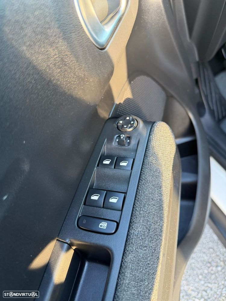 Citroën C3 Aircross 1.2 PureTech Rip Curl - 17