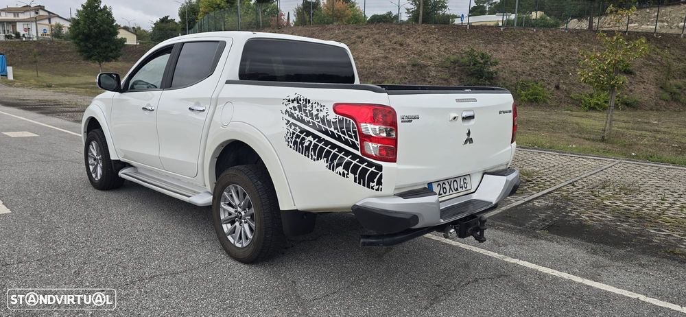 Mitsubishi L200 2.4 DI-D CD Strakar 4WD - 4