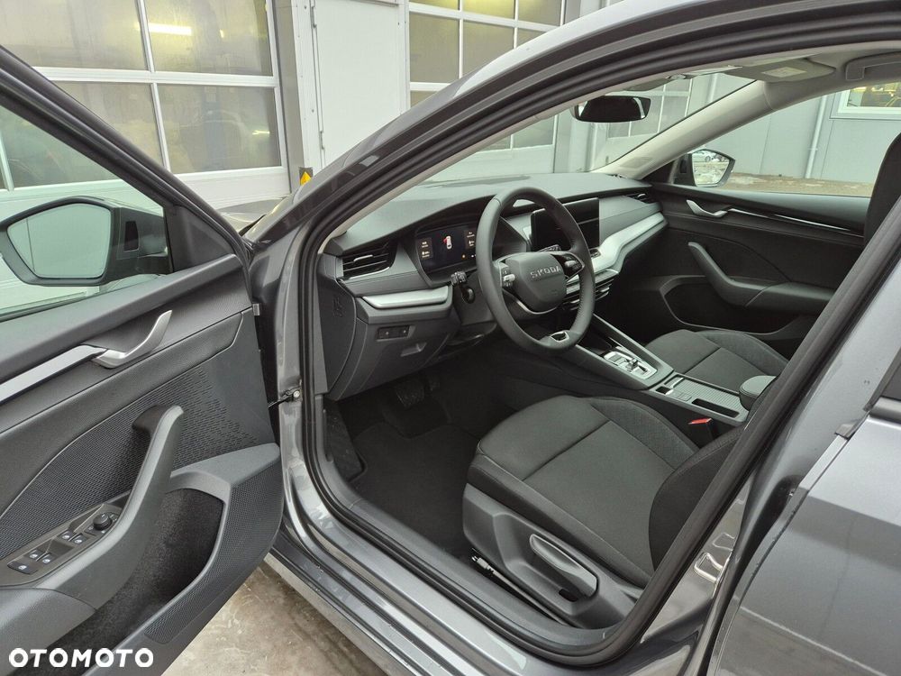 Skoda Octavia 2.0 TDI Drive Essence DSG - 10