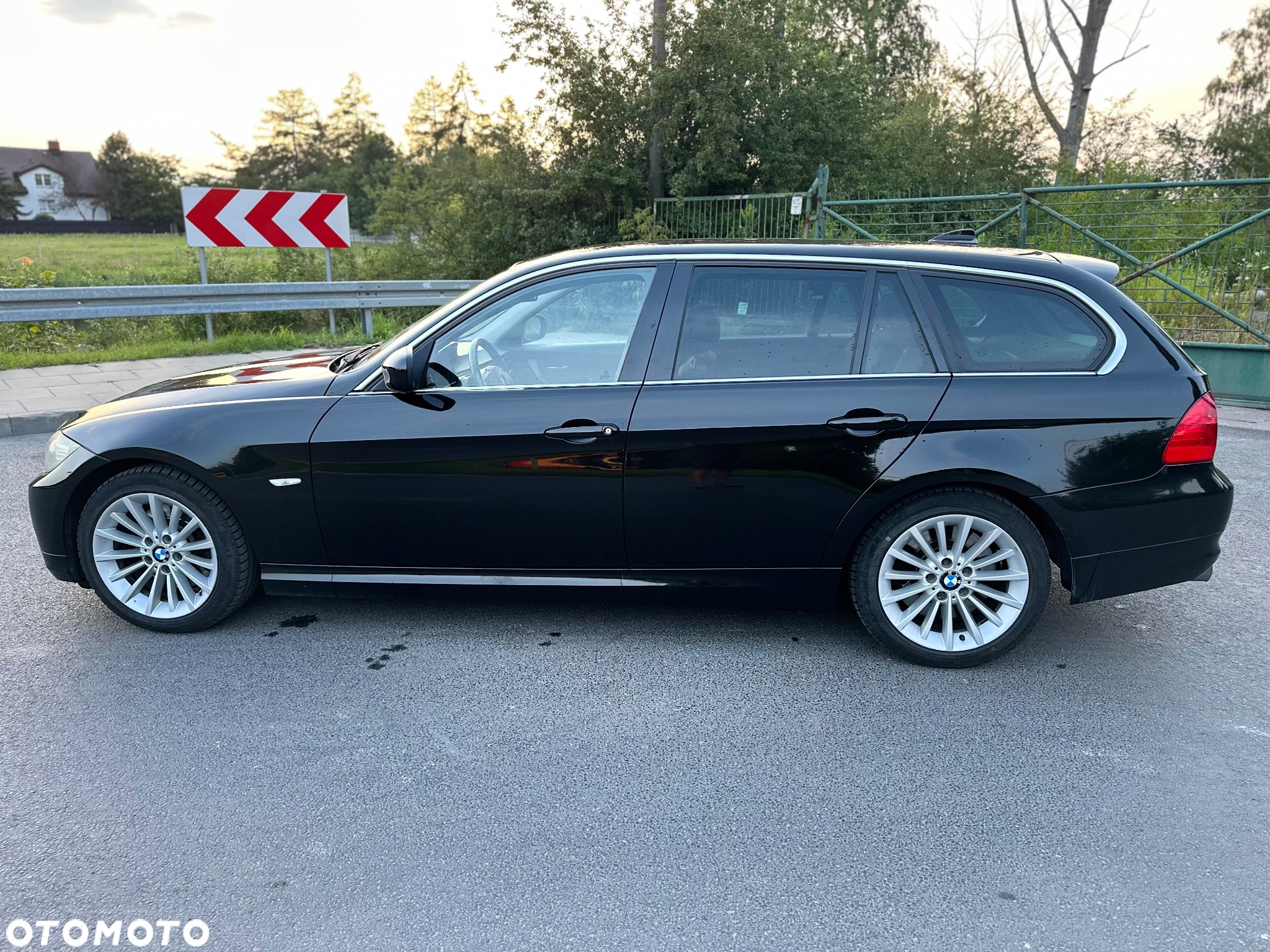 BMW Seria 3 325d DPF Touring - 5