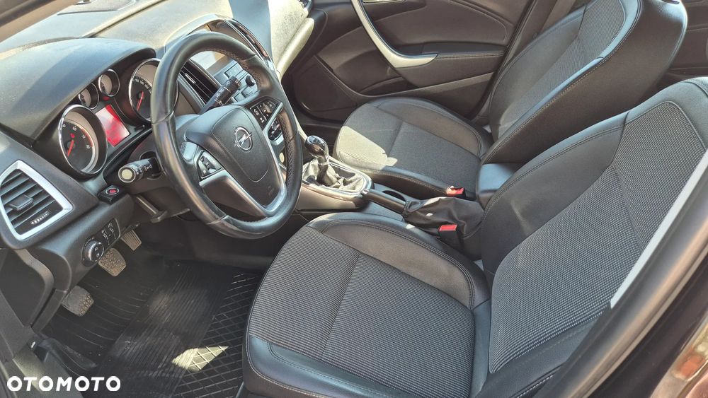 Opel Astra 1.4 T Cosmo S&S - 19