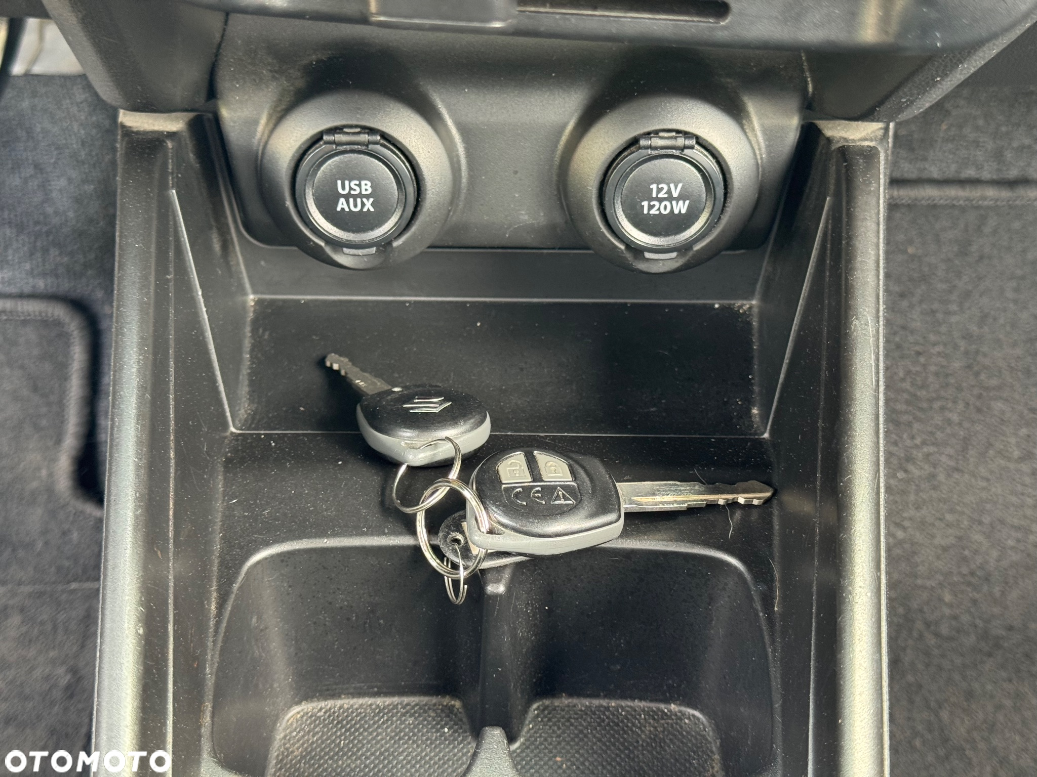Suzuki Swift 1.2 Premium - 32