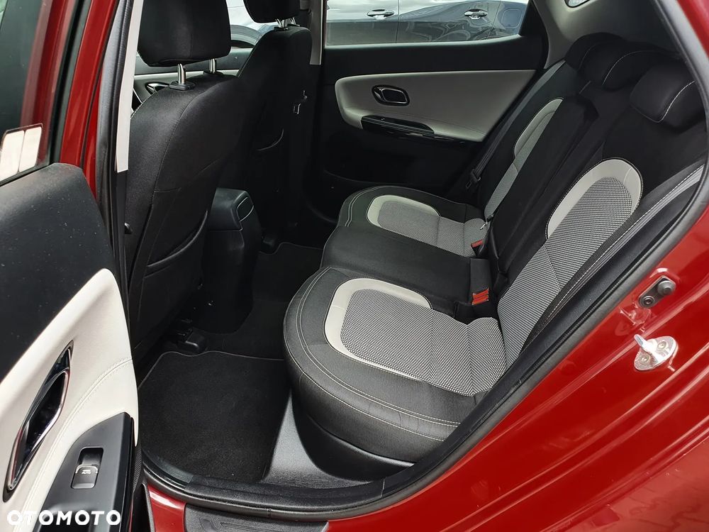 Kia Ceed 1.6 GDI L Business Line - 13
