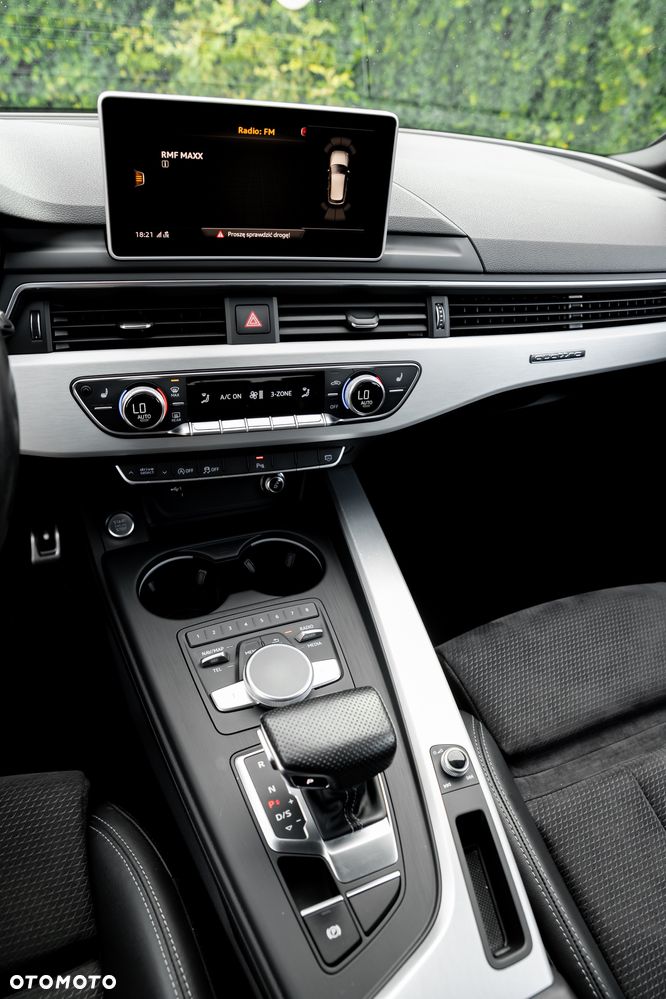 Audi A4 Avant 40 TDI quattro S tronic S line - 33