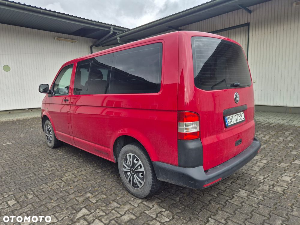 Volkswagen Caravelle - 1