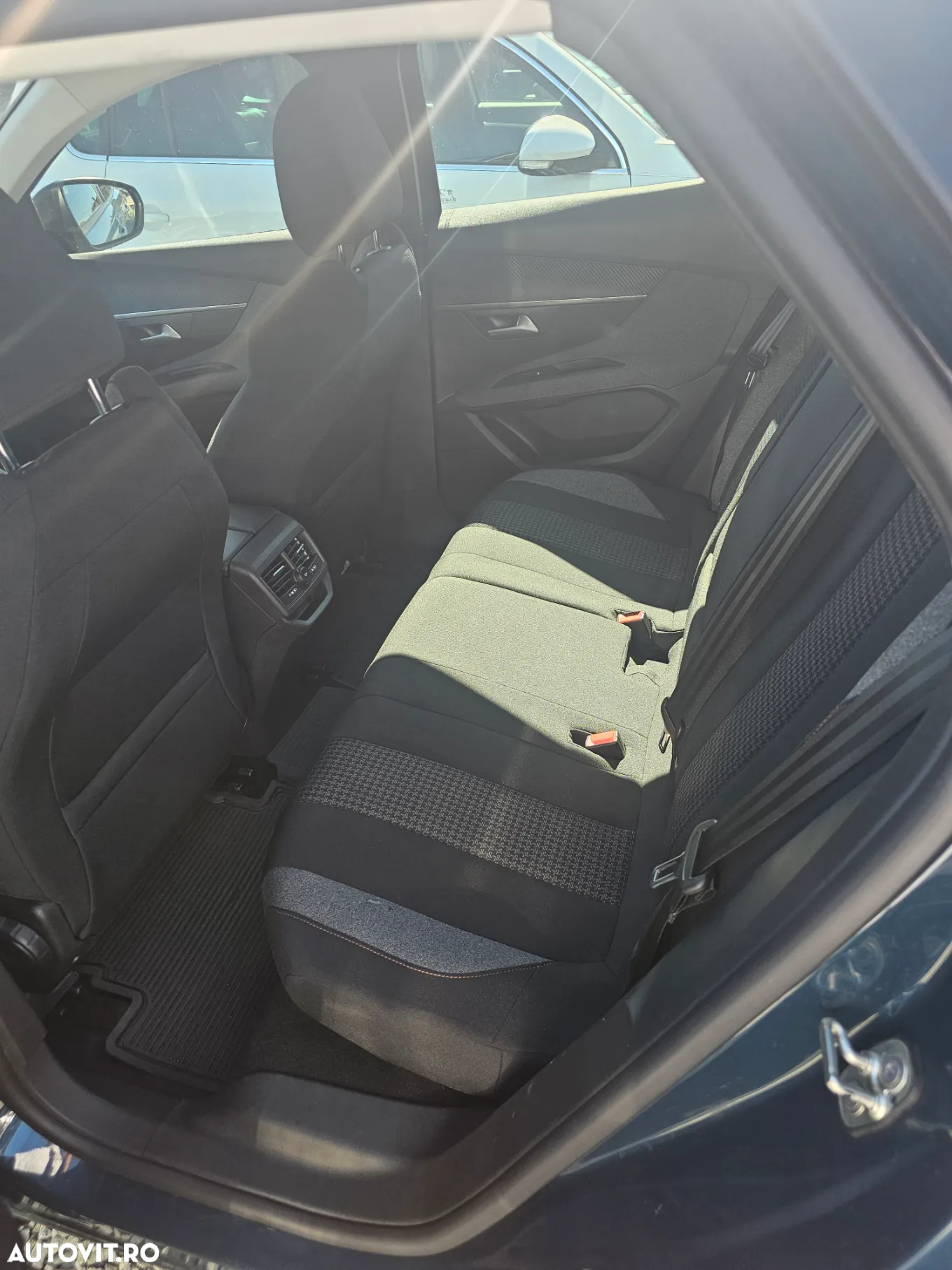 Peugeot 3008 1.2 PureTech 130 EAT8 Active Pack - 18